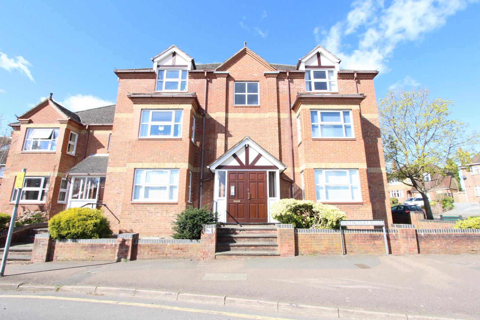 Southcourt Road, Linslade